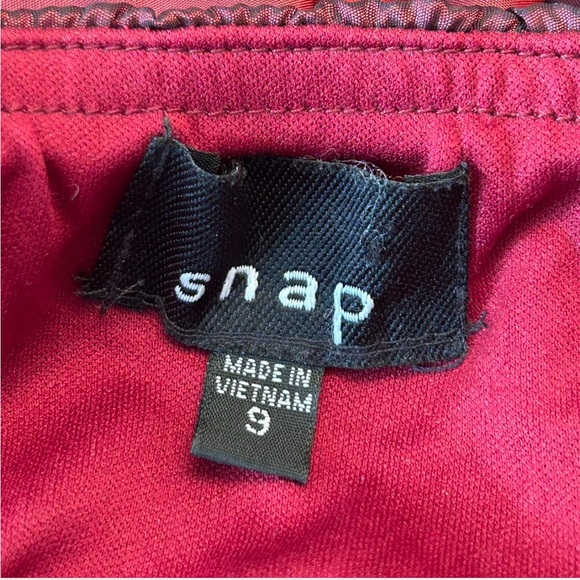 SOLD SOLD SOLD Burgundy Juniors dress juniors - Picture 4 of 7